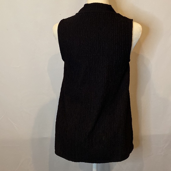 ❤️3/$30 ELLE Sleeveless Top - Picture 3 of 4